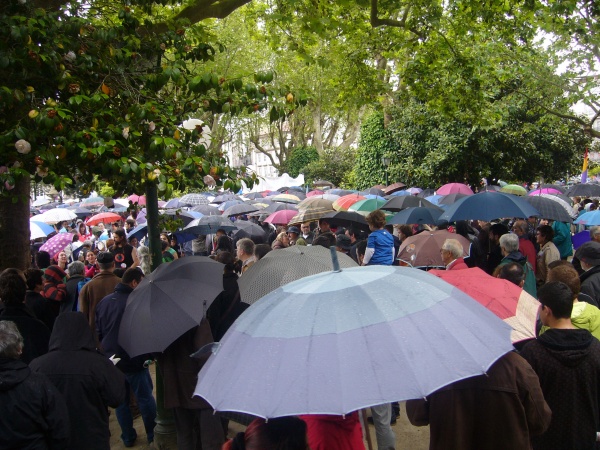 A manifestación, a piques de saír da Alameda